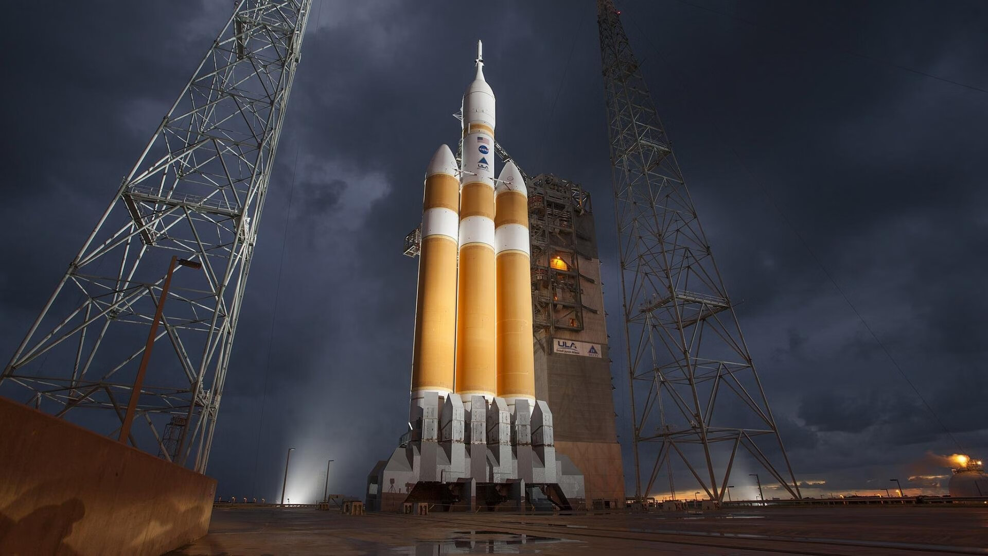 “经典对决：那些岁月里的巅峰比拼”，经典对应什么