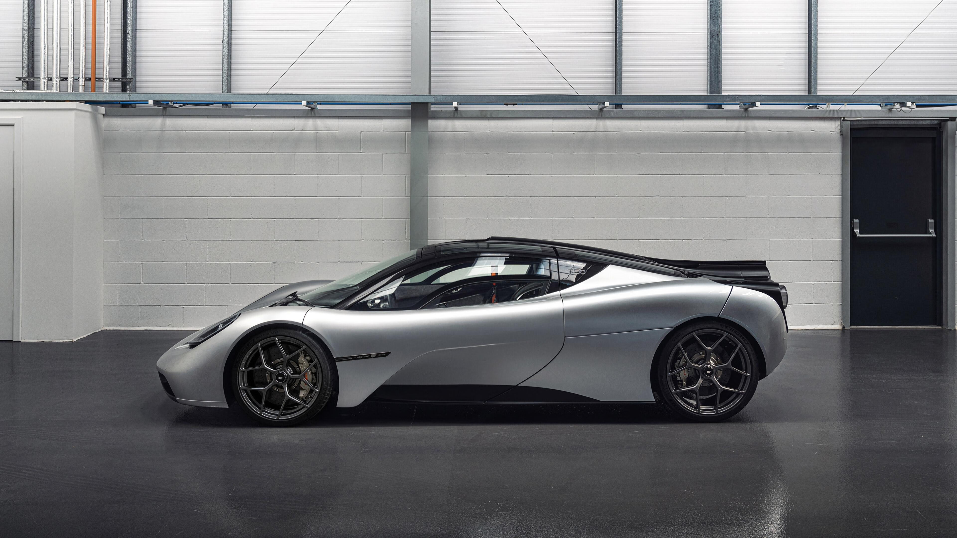 一位年轻球员在比赛中展现出潜力,十大年轻球员