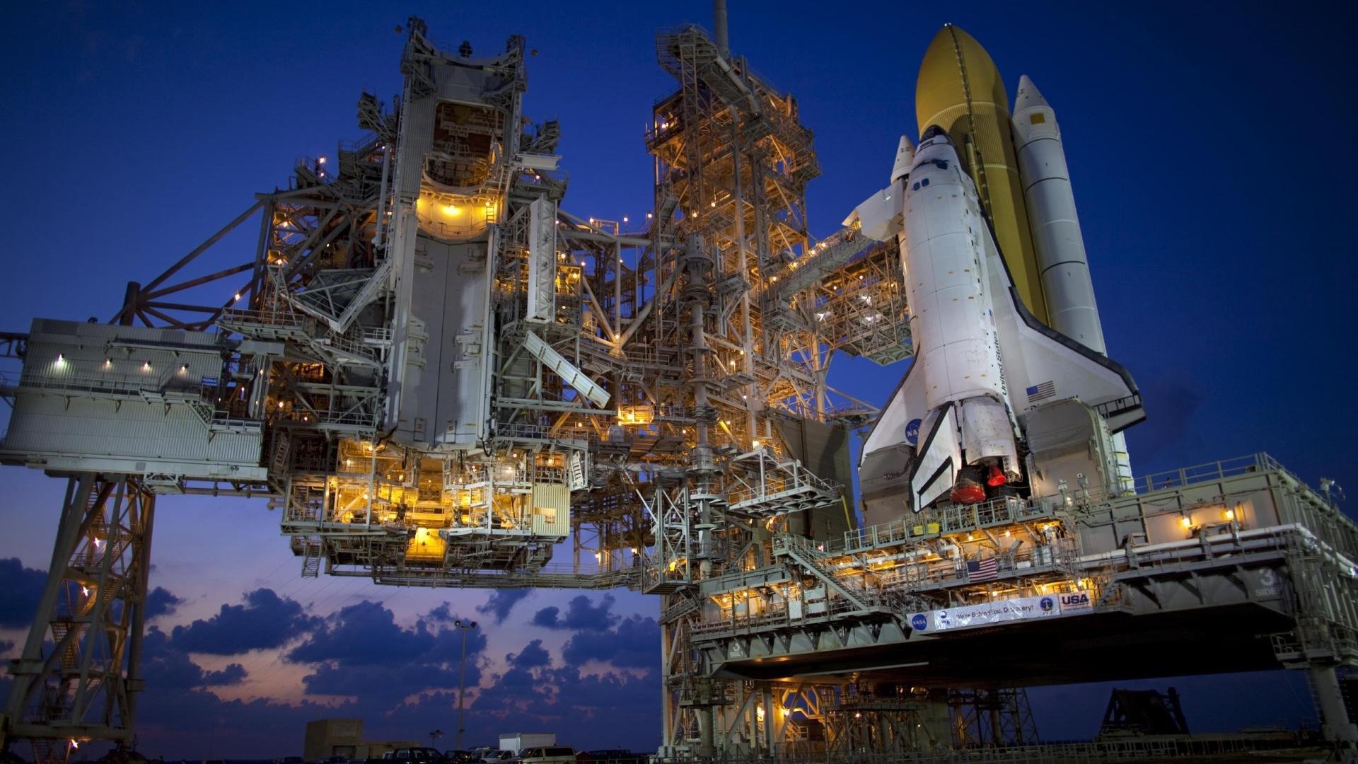 球员是否应在开局阶段刻意控制节奏,开球时球员将球踢回本方半场