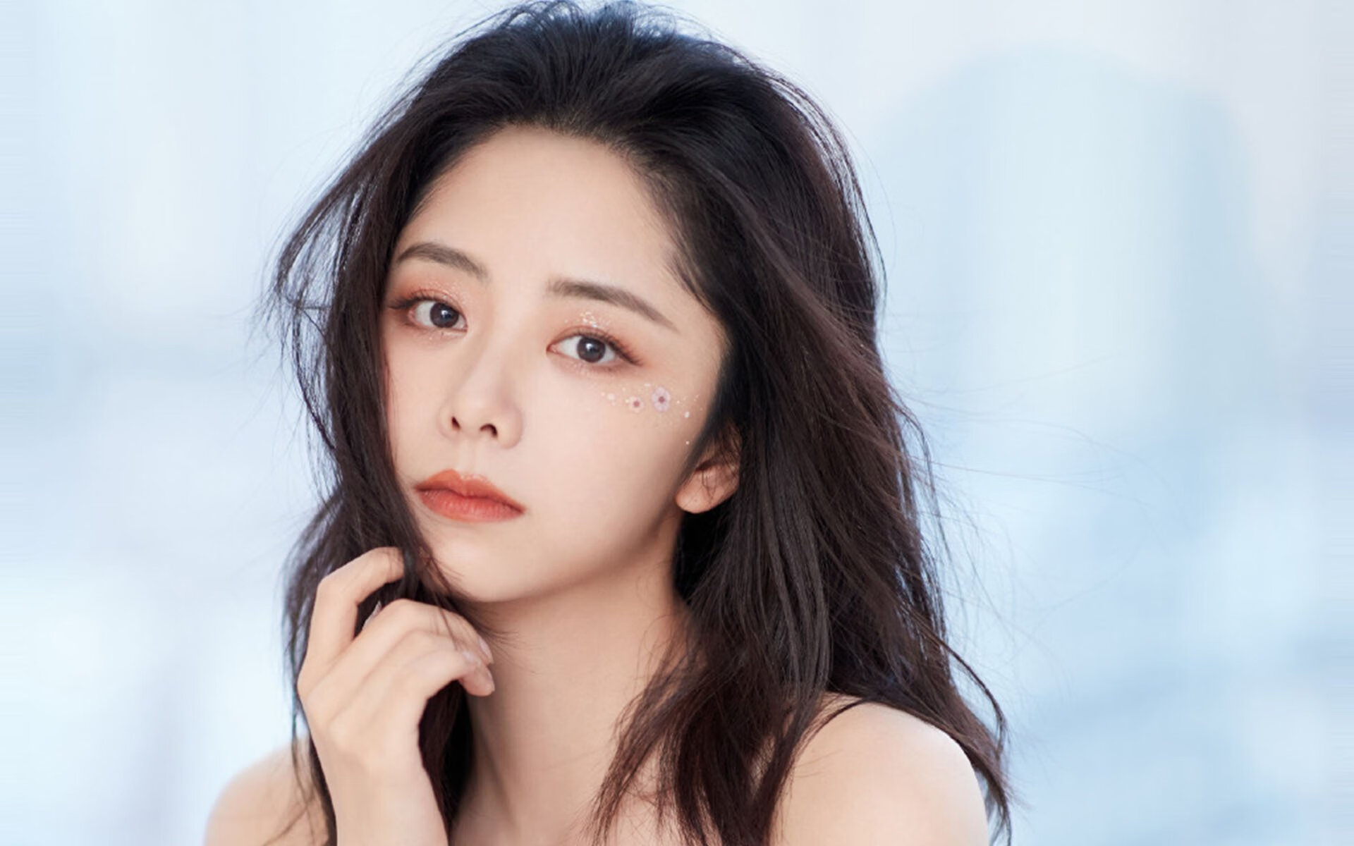 林丹参观羽毛球博物馆引发回忆，林丹羽毛球简介