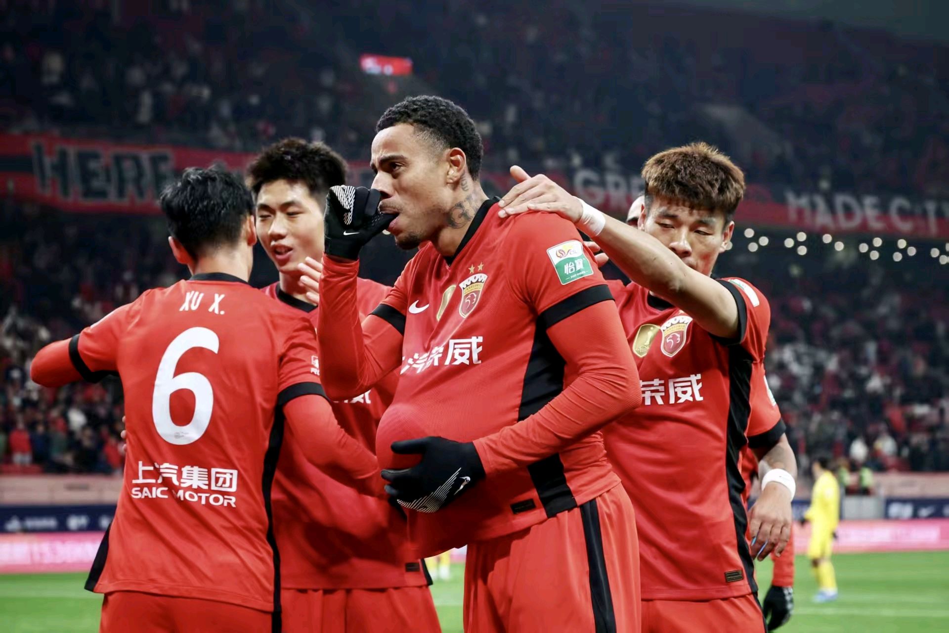 包含"CBA与中超的跨界活动：借势推广体育"的词条